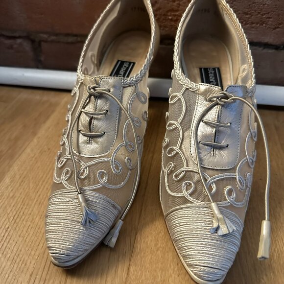 👠 Vintage Stuart Weitzman “Cinderella” Wedding Shoe 👠 - Picture 3 of 8